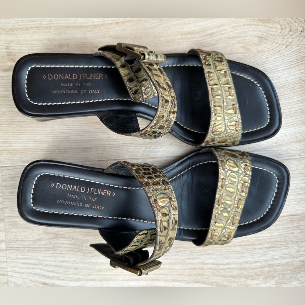 Donald Pliner Ankara Green & Gold Metallic Croc-Print Leather Slide Sandals~9.5M - Picture 7 of 12